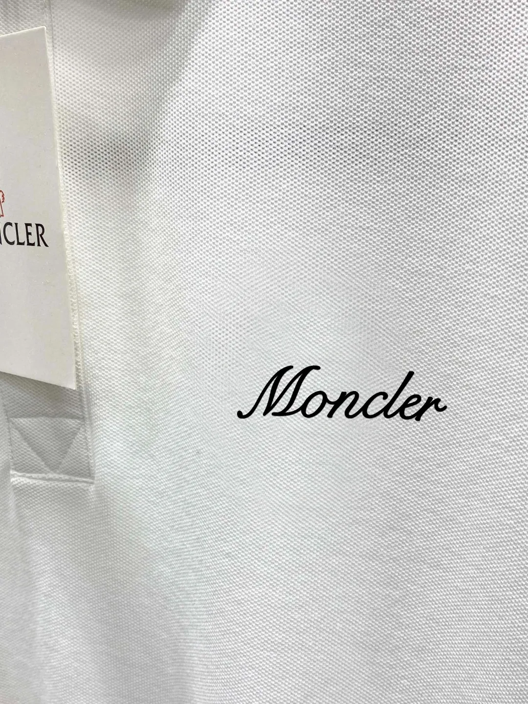 New Arrival Polo ！Classic ，Premium ！ ， ，Quality / ， ！ 100% ， ，Breathable ， ！ Classic LOGO ， ，LOGO ， ， Classic ！ ， ， LOW ， Versatile Polo ！ ：Black White Blue Size：M-3XL